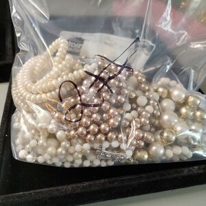 Mixed faux Pearl Bead Necklace Lot in White, Ivory, Gold Tones